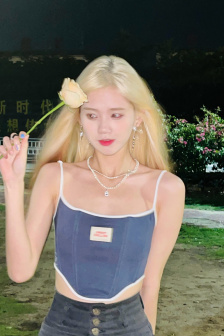 杨幂被强制受精图片